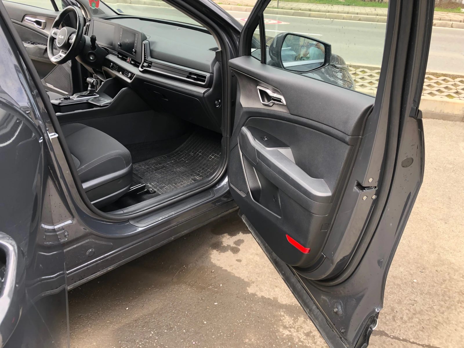 Kia Sportage 1.6D MHEV, снимка 6 - Автомобили и джипове - 54045395