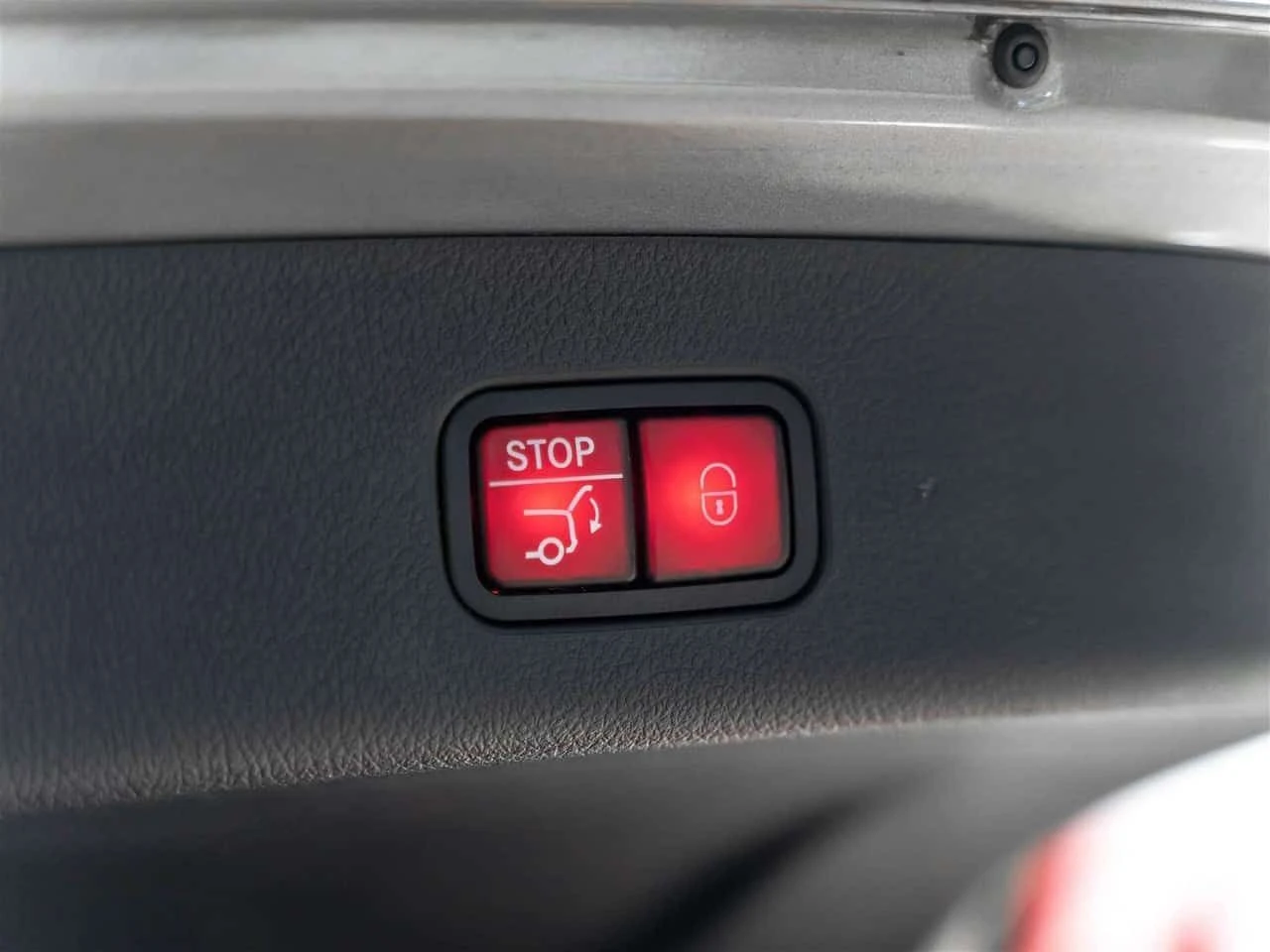 Mercedes-Benz GLC 300 AMG NIGHT BURMESTER 4MATIC  CARFAX, снимка 14 - Автомобили и джипове - 54159589