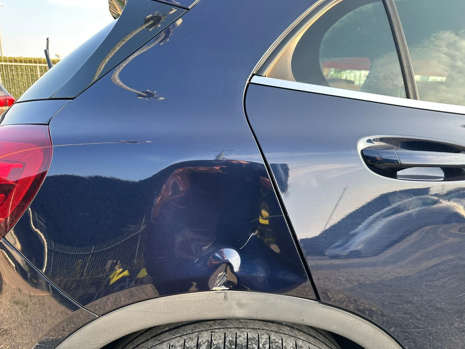 Mercedes-Benz GLA 200 Automatic 4Matic Premium, снимка 13 - Автомобили и джипове - 54170747