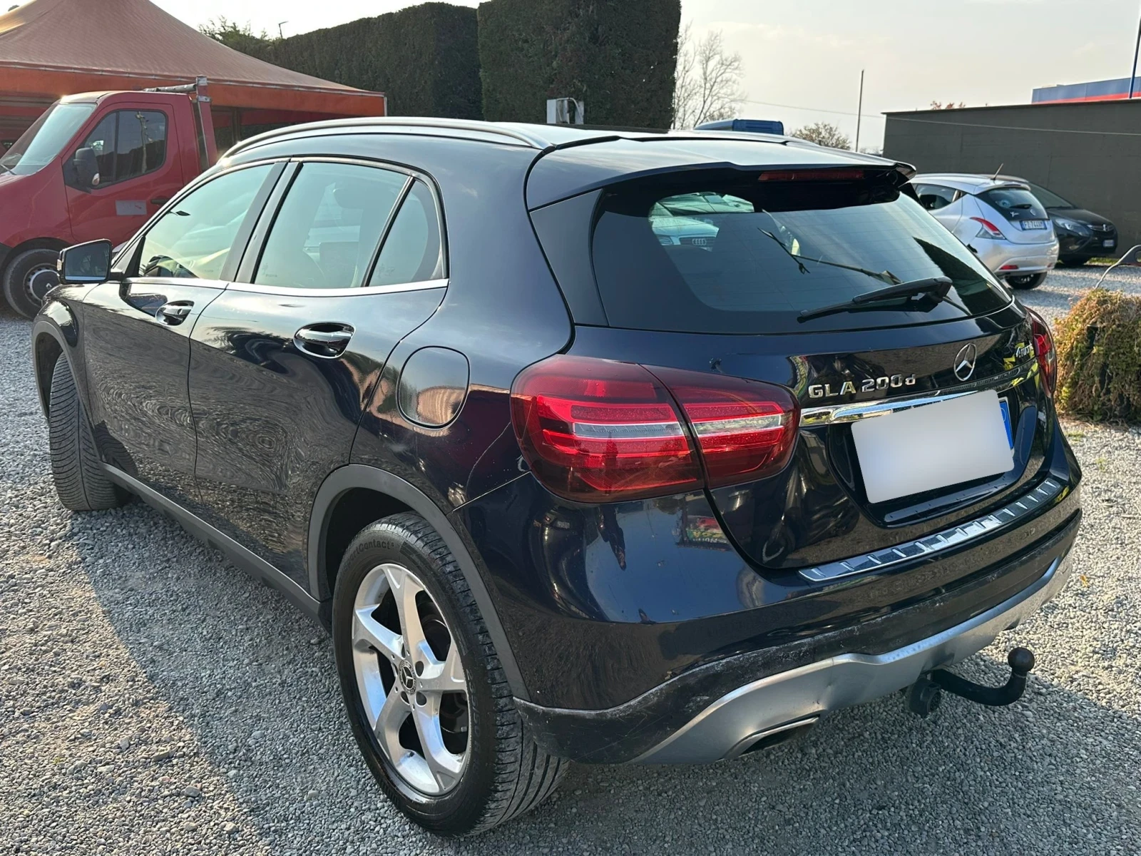 Mercedes-Benz GLA 200 Automatic 4Matic Premium, снимка 6 - Автомобили и джипове - 54170747