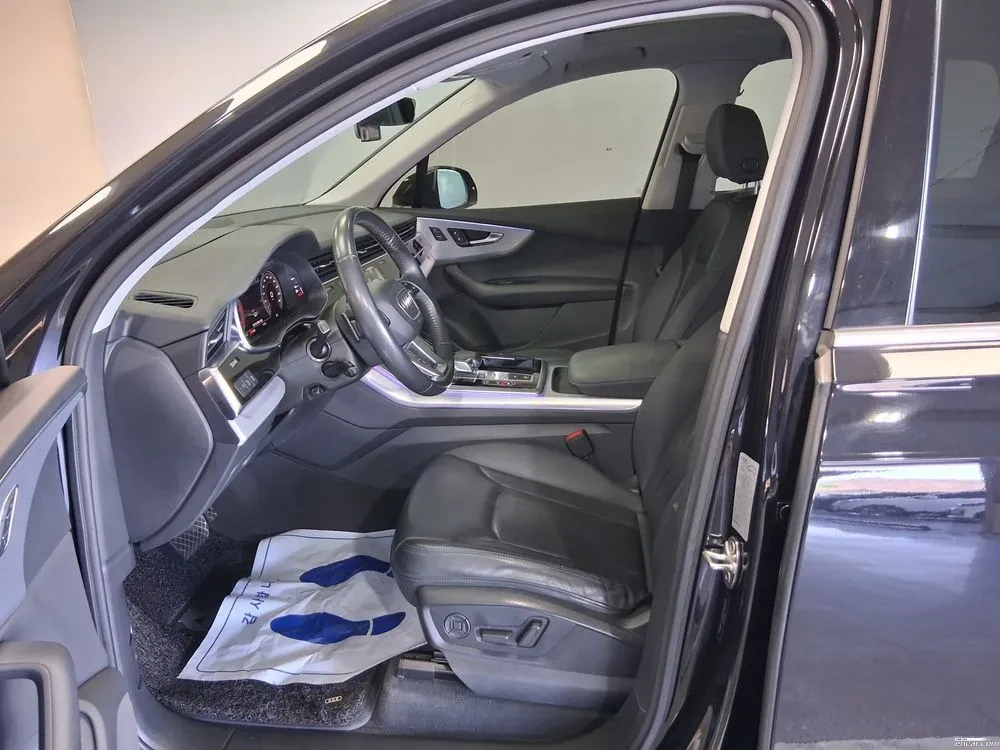 Audi Q7 MATRIX* DISTRONIK* PANO* ОБДУХ* КРАЙНА ЦЕНА, снимка 9 - Автомобили и джипове - 54171771