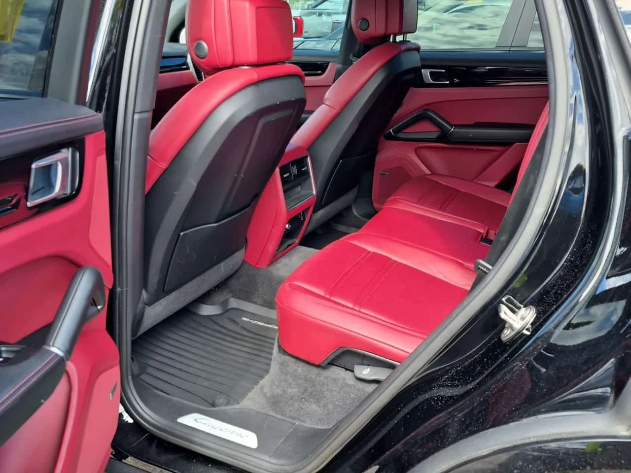 Porsche Cayenne * CARFAX * ЧЕРВЕН САЛОН * 2 КЛЮЧА * , снимка 12 - Автомобили и джипове - 54510963