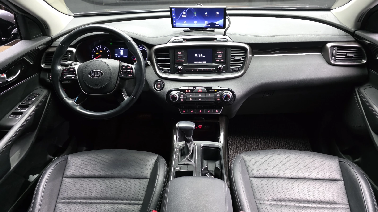 Kia Sorento 2.0T* BLIND SPOT* ПОДГРЕВ ВОЛАН* КРАЙНА ЦЕНА, снимка 7 - Автомобили и джипове - 55302248