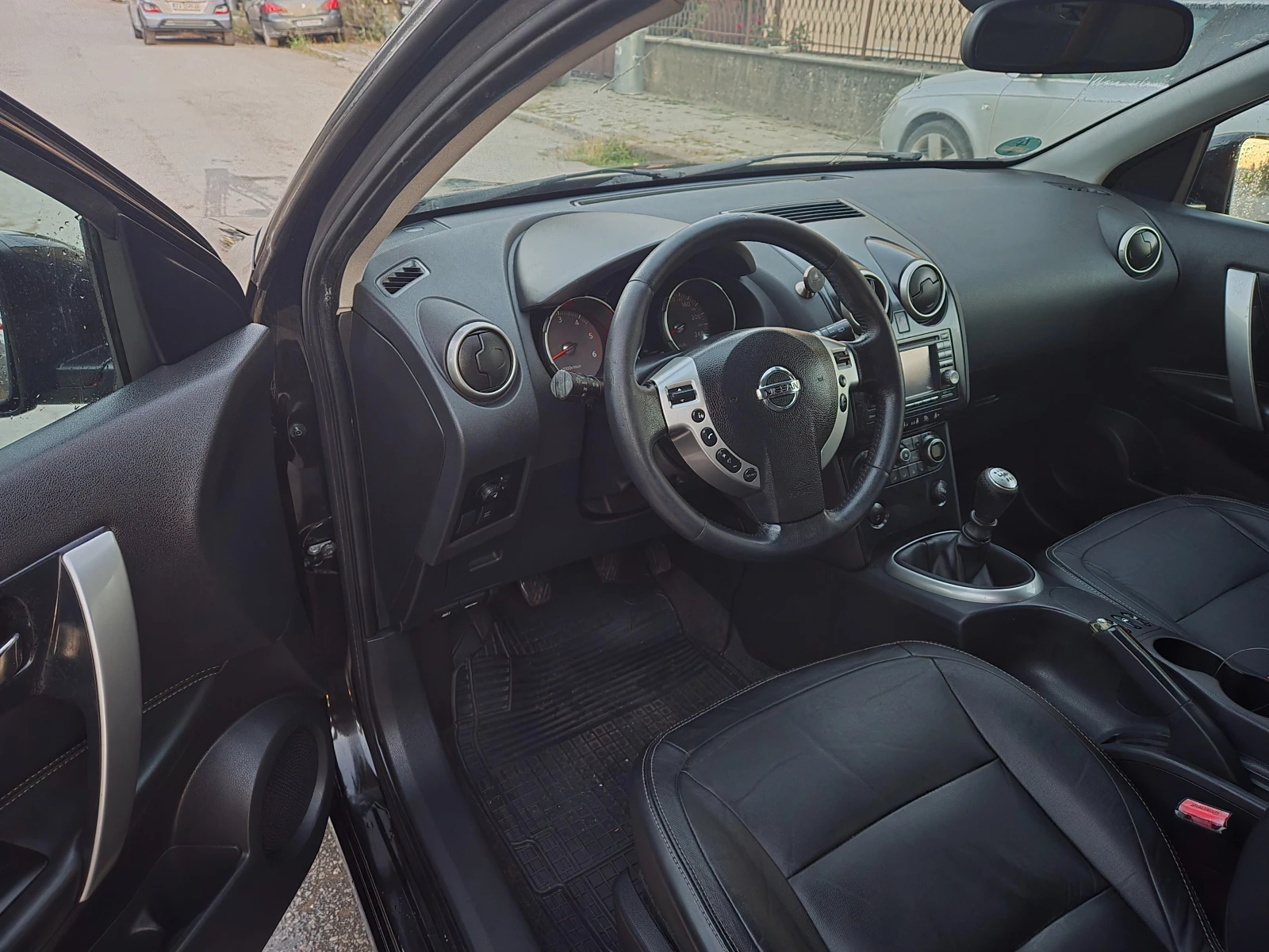 Nissan Qashqai 1.5 DCI Германия Нави Кожа Панорама Ксенон Keyless, снимка 9 - Автомобили и джипове - 55533644