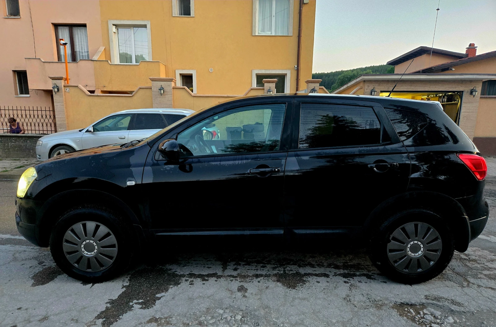 Nissan Qashqai 1.5 DCI Германия Нави Кожа Панорама Ксенон Keyless, снимка 2 - Автомобили и джипове - 55533644