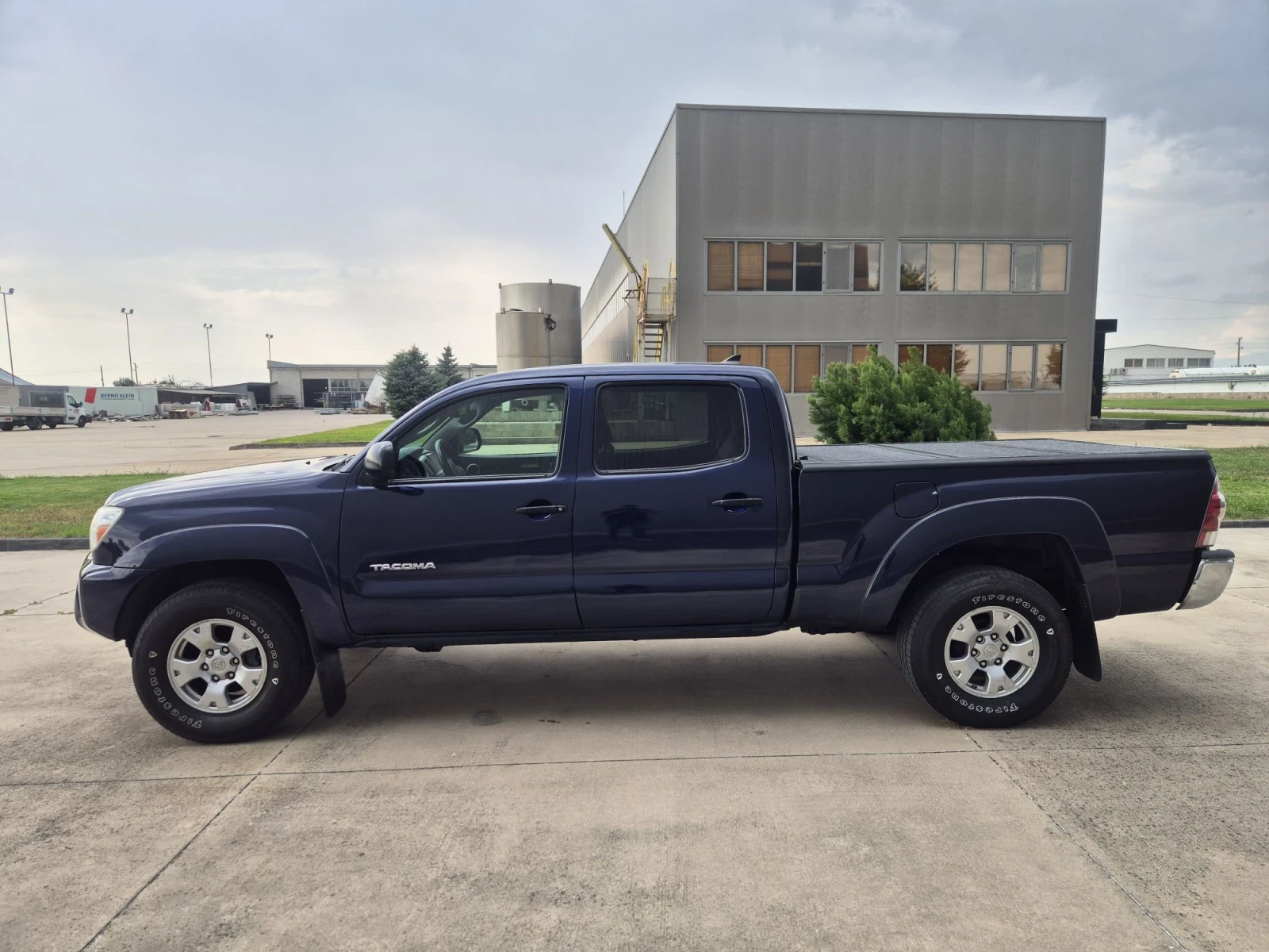 Toyota Hilux 4.0 V6 VTTI Double cab, снимка 3 - Автомобили и джипове - 55657713