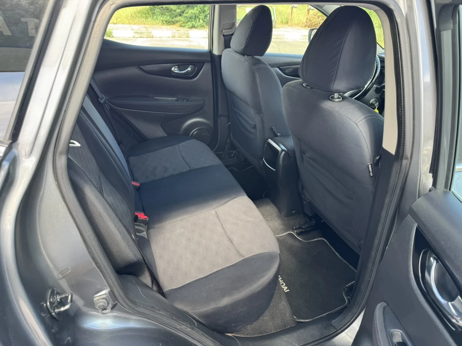 Nissan Qashqai Нов внос италия, снимка 16 - Автомобили и джипове - 55970902