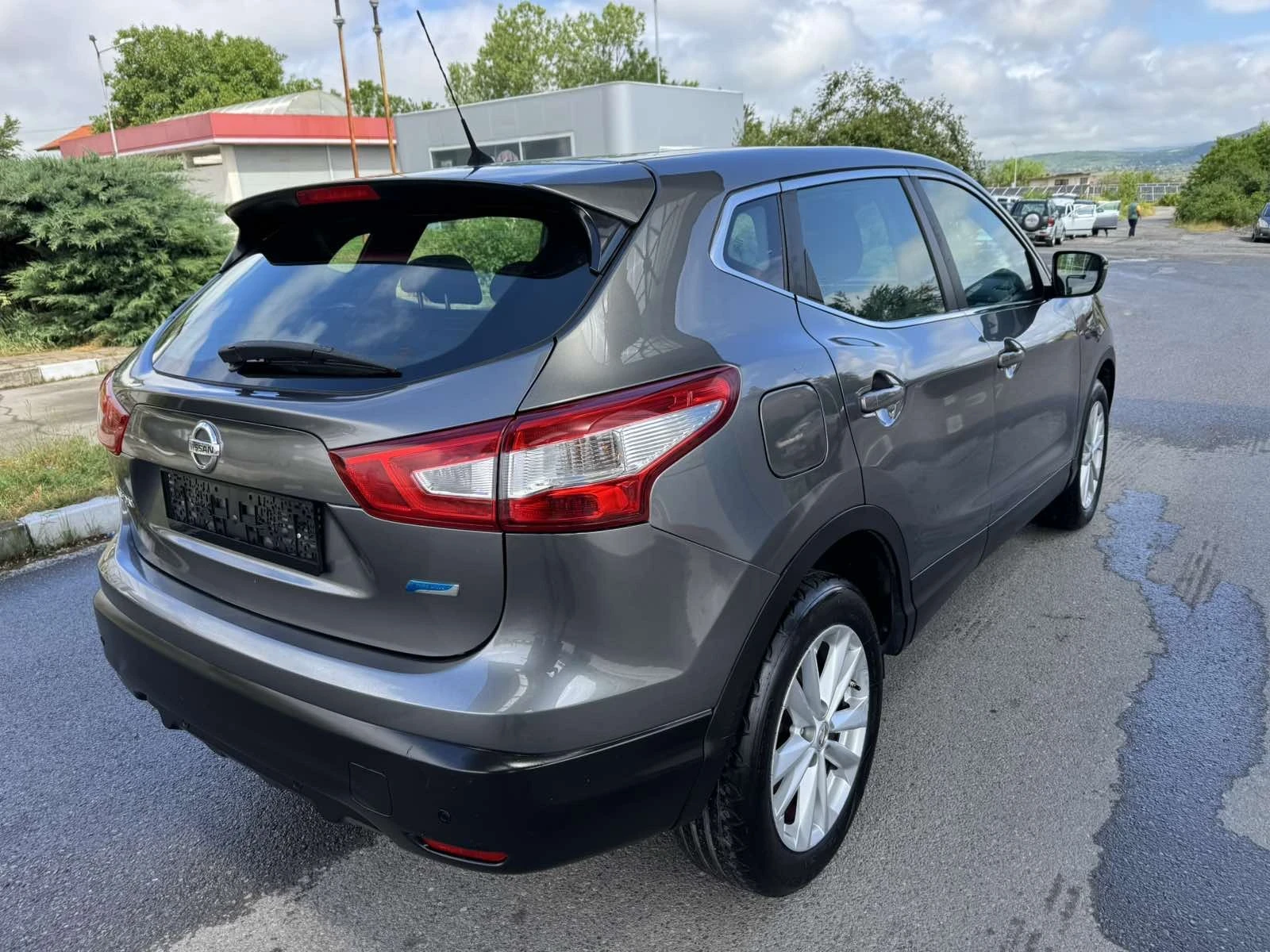 Nissan Qashqai Нов внос италия, снимка 6 - Автомобили и джипове - 55970902