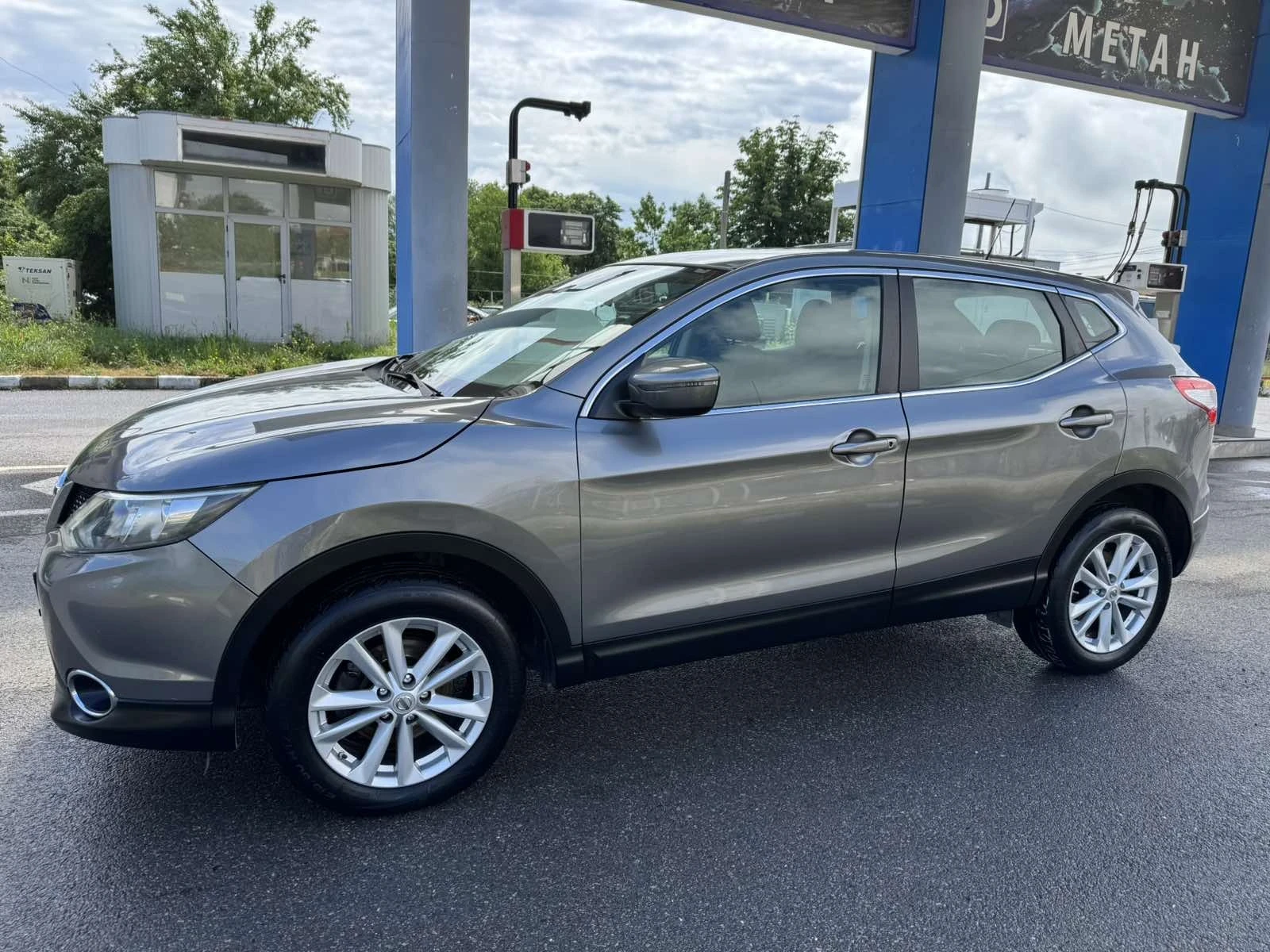 Nissan Qashqai Нов внос италия, снимка 3 - Автомобили и джипове - 55970902