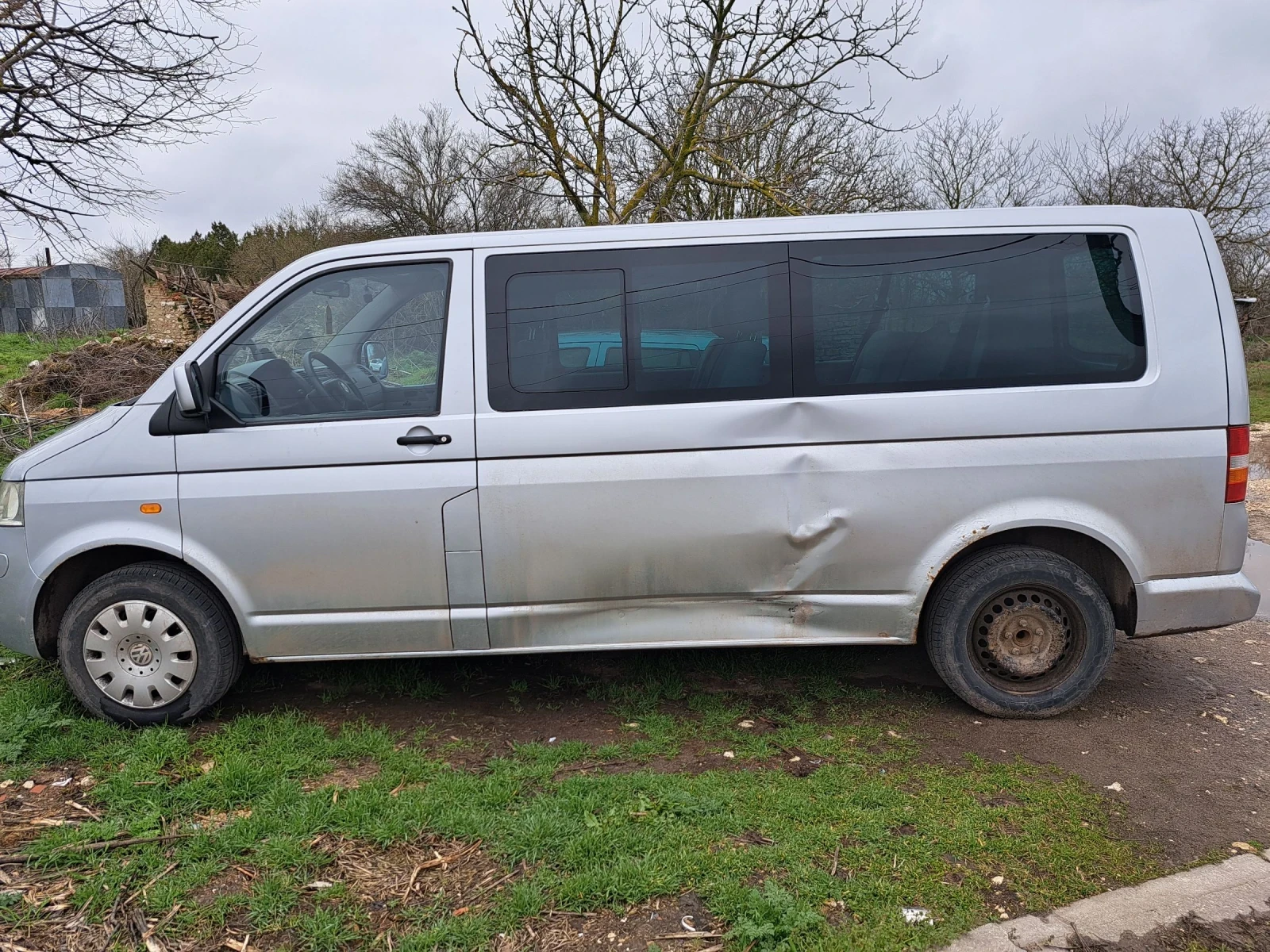 VW Transporter Karavela, снимка 8 - Бусове и автобуси - 54006043