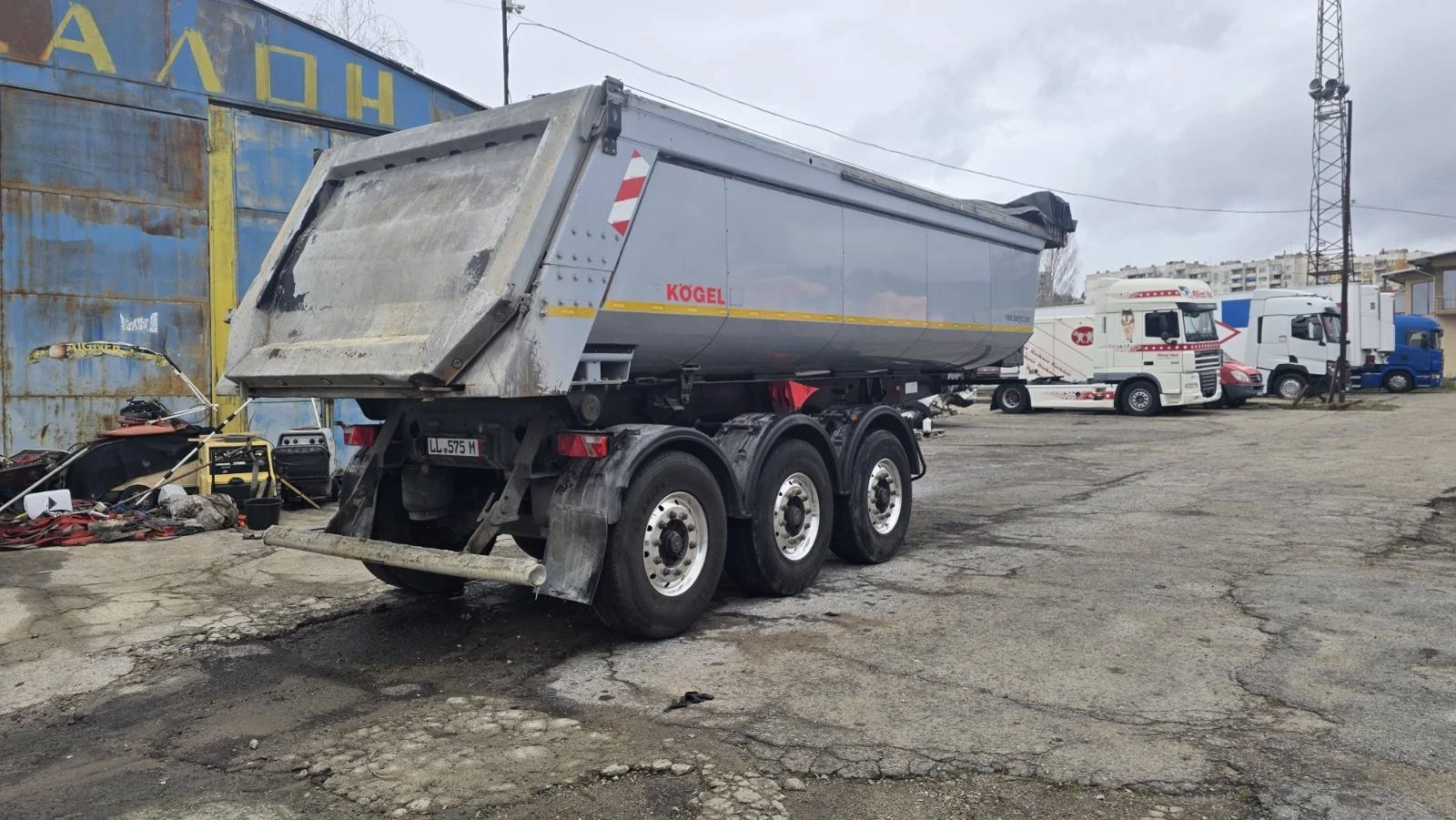 Полуремарке Koegel 26 куб. / термоизолирана