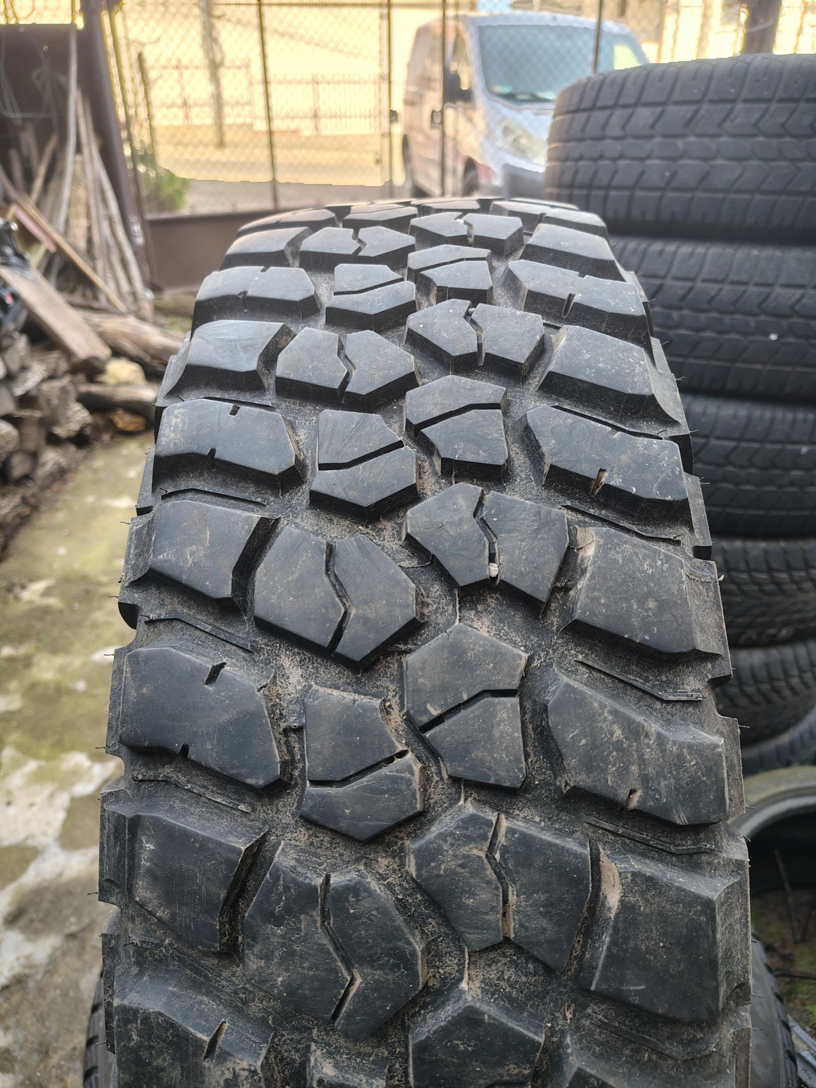 Гуми Всесезонни 255/75R17