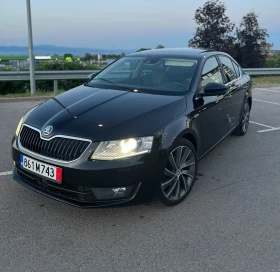 Skoda Octavia 2.0-TDI Laurin&Klement / История/Дистроник/Памет, снимка 1