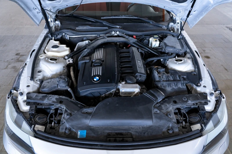 BMW Z4 sDrive23i, снимка 16 - Автомобили и джипове - 47236511