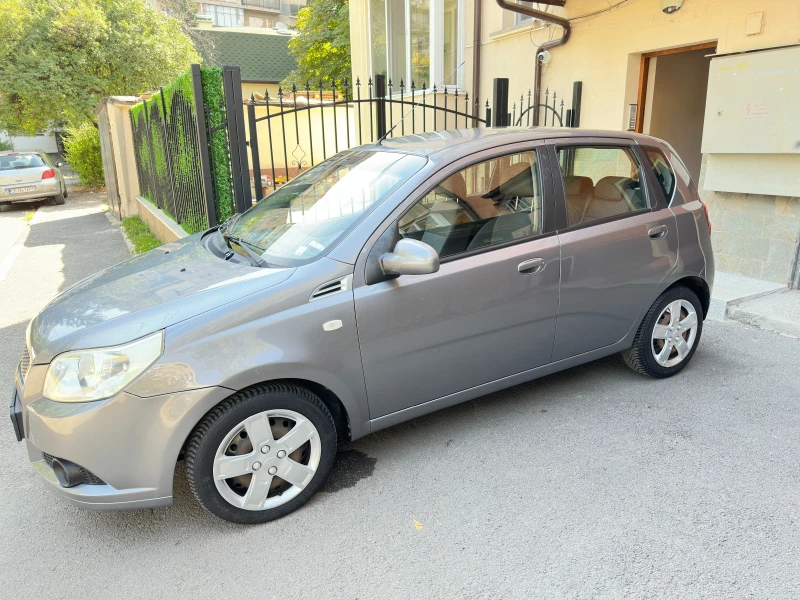 Chevrolet Aveo 1.4i 16v Автомат 69500 Километра, снимка 4 - Автомобили и джипове - 47117700