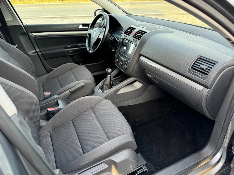 VW Golf 1.9TDi-Navi, снимка 12 - Автомобили и джипове - 47707189