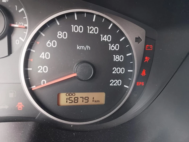 Hyundai I20 1.3, снимка 8 - Автомобили и джипове - 48281170