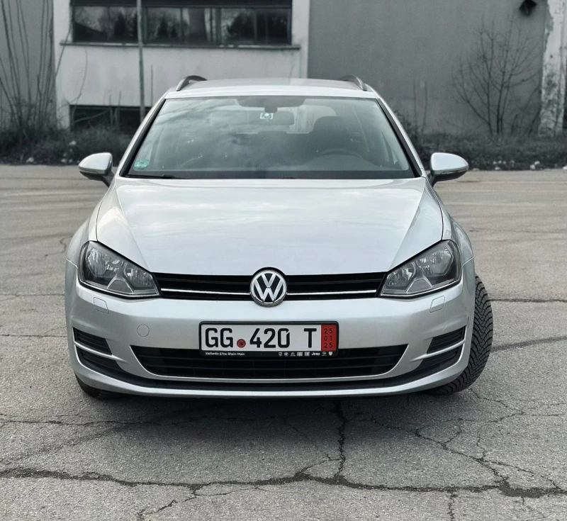 VW Golf 1.6 TDi Bluemotion, снимка 1 - Автомобили и джипове - 48770869