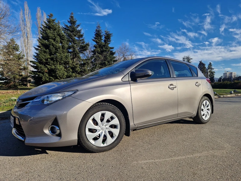 Toyota Auris Luna, снимка 2 - Автомобили и джипове - 49399394