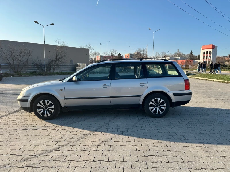 VW Passat, снимка 6 - Автомобили и джипове - 49592216