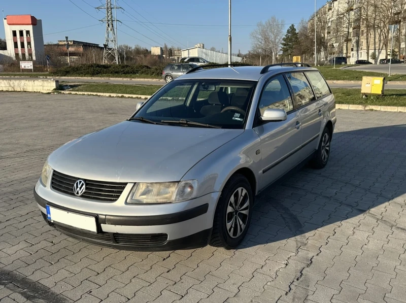 VW Passat, снимка 1 - Автомобили и джипове - 49592216