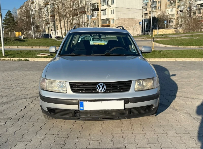 VW Passat, снимка 2 - Автомобили и джипове - 49592216