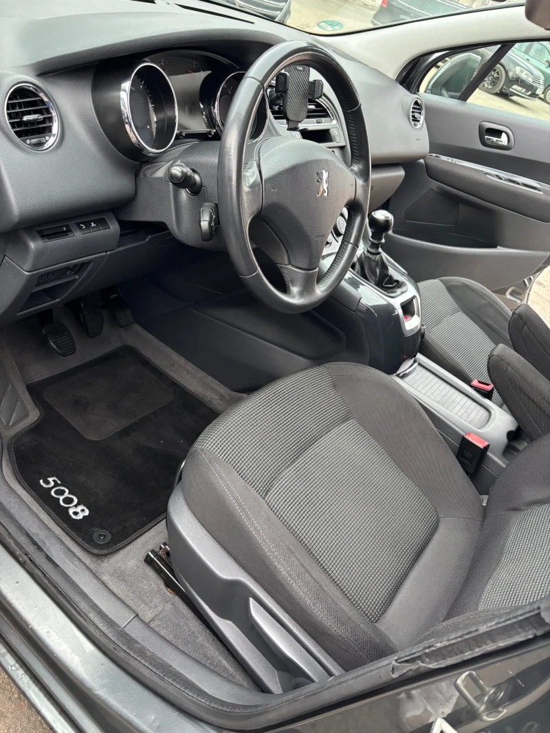 Peugeot 5008 1.6 HDi, снимка 6 - Автомобили и джипове - 52568133