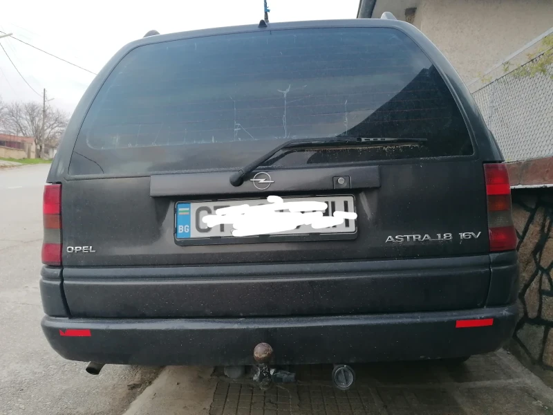 Opel Astra 1.8 16V Газ Клима , снимка 3 - Автомобили и джипове - 53036051