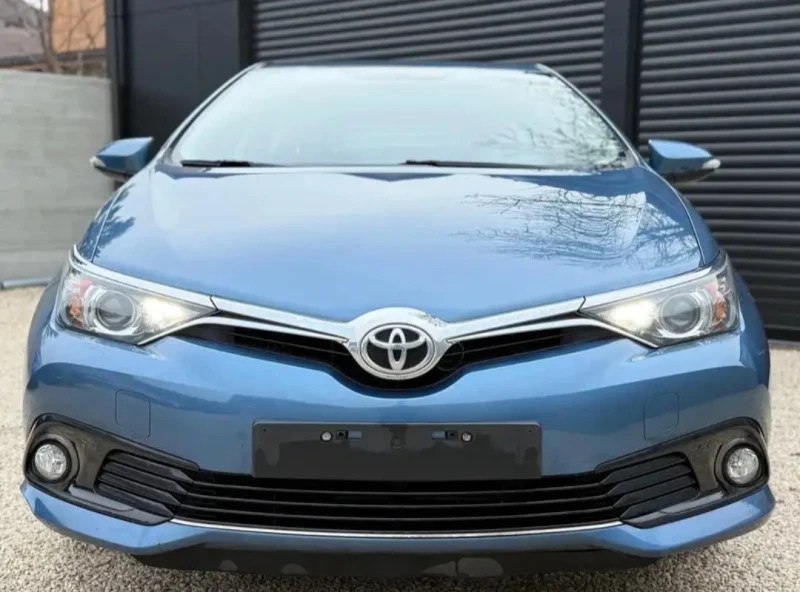 Toyota Auris 1.4 D4D, снимка 6 - Автомобили и джипове - 53394941