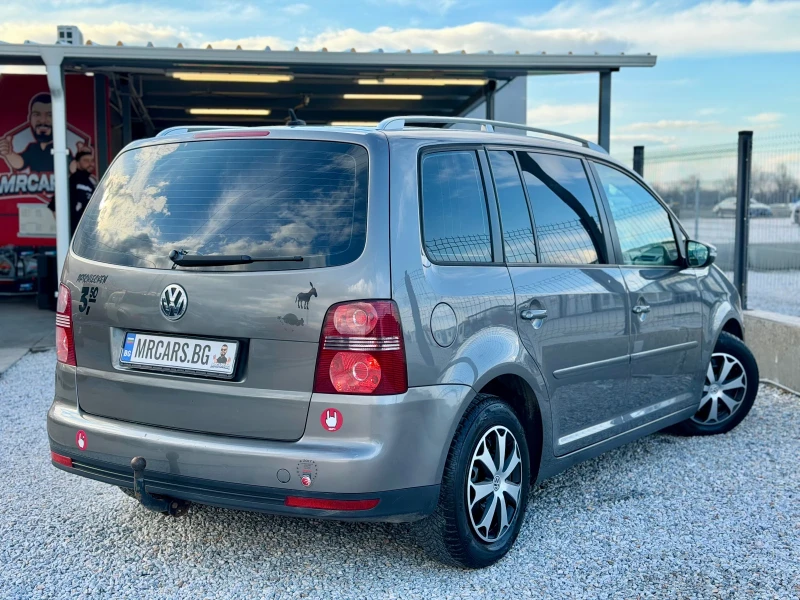 VW Touran  1.9 TDI / 7 МЕСТА / АВТОПИЛОТ , снимка 2 - Автомобили и джипове - 53403823