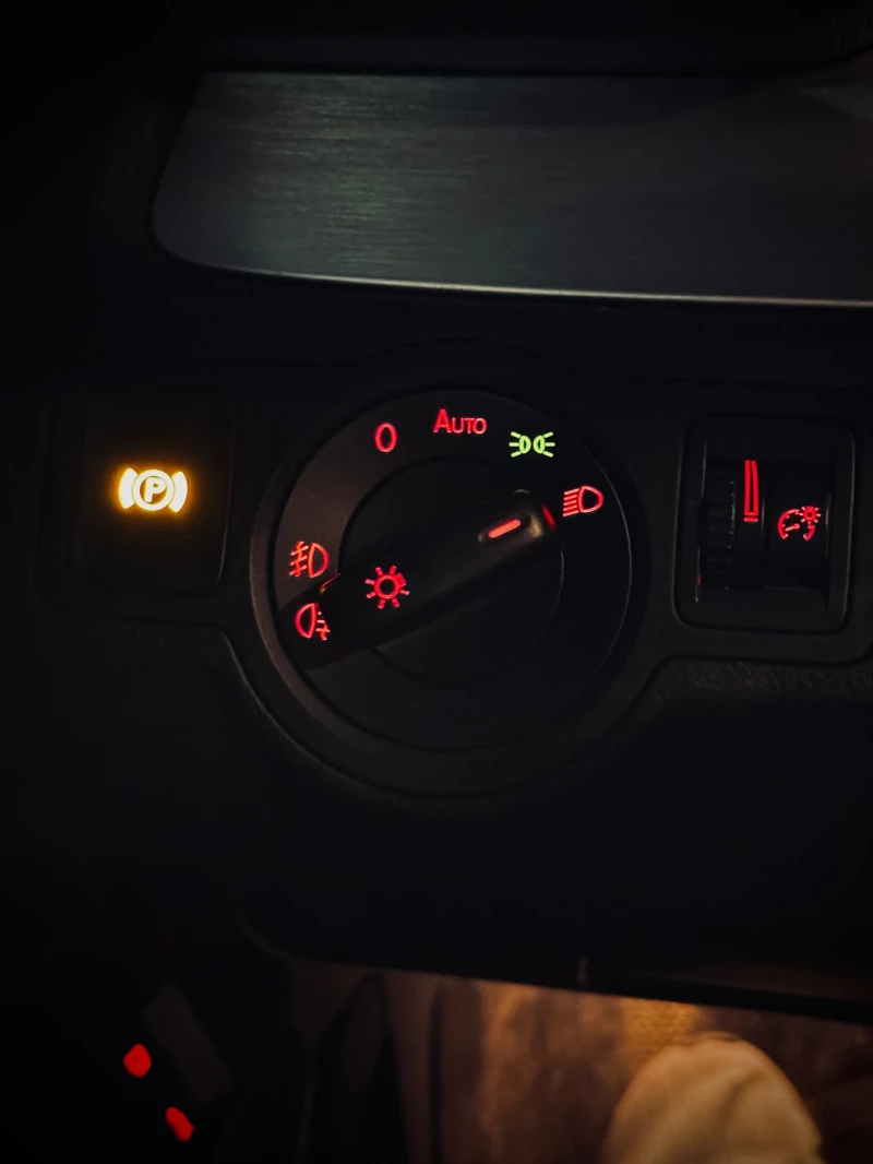 VW Passat, снимка 14 - Автомобили и джипове - 53471445