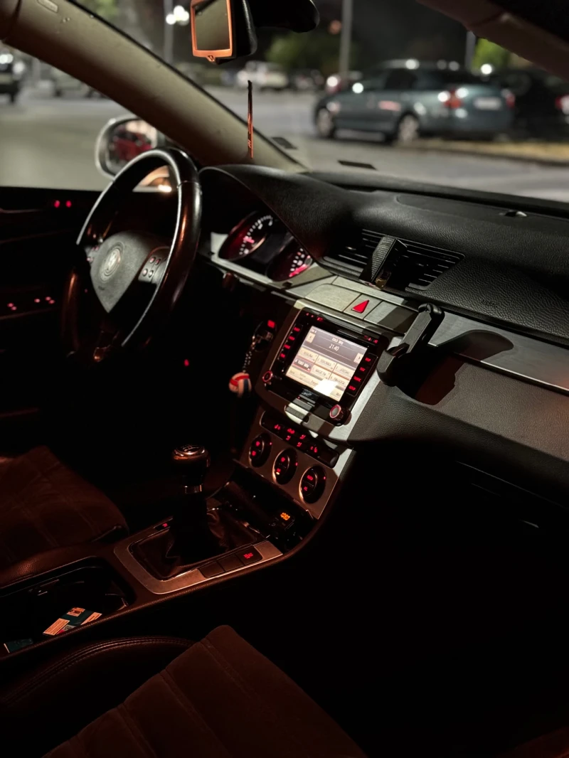 VW Passat, снимка 7 - Автомобили и джипове - 53471445