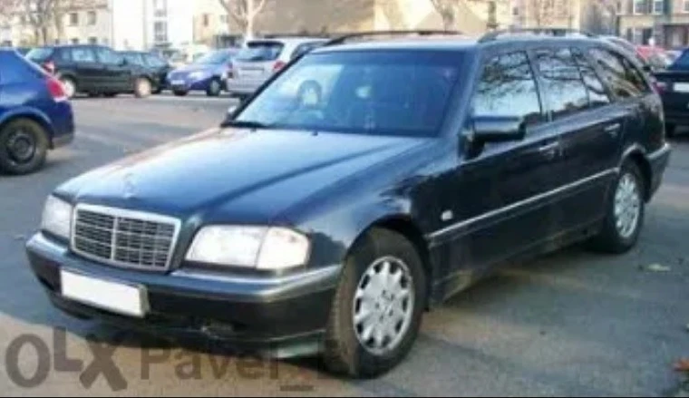 Mercedes-Benz C 220, снимка 1 - Автомобили и джипове - 45001620