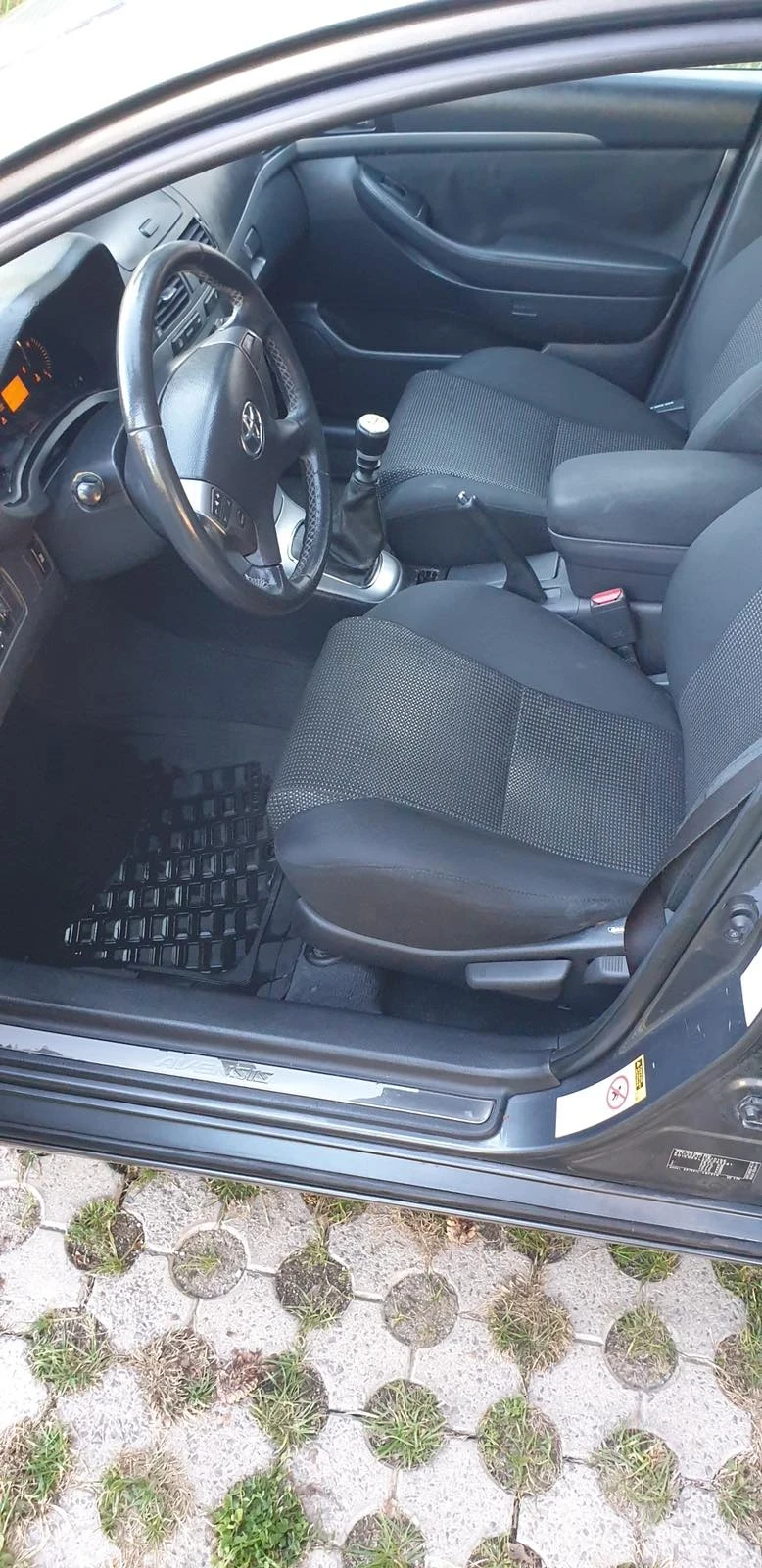 Toyota Avensis, снимка 9 - Автомобили и джипове - 52554882