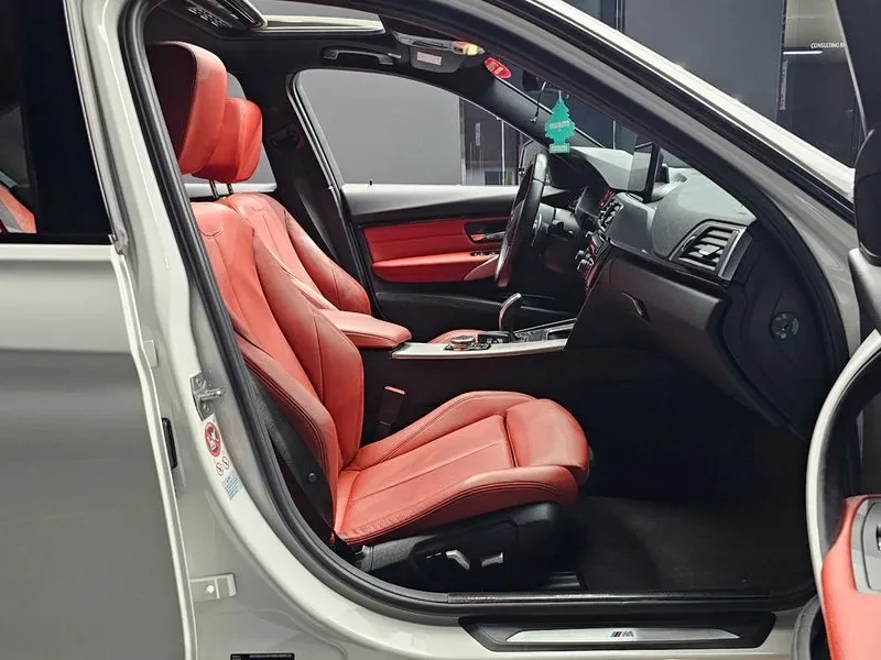 BMW 328 I M Sports, снимка 11 - Автомобили и джипове - 55389419