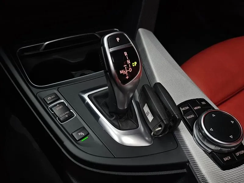 BMW 328 I M Sports, снимка 9 - Автомобили и джипове - 55389419