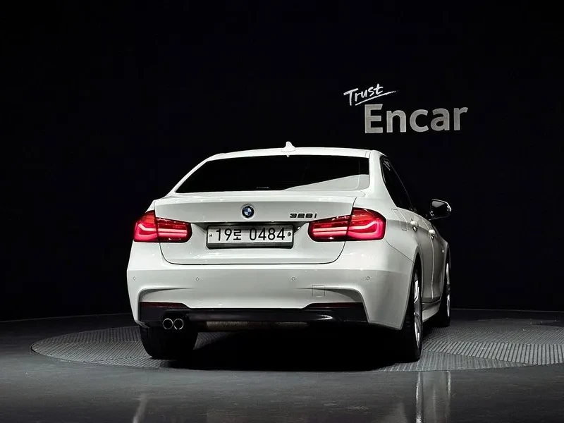 BMW 328 I M Sports, снимка 4 - Автомобили и джипове - 55389419