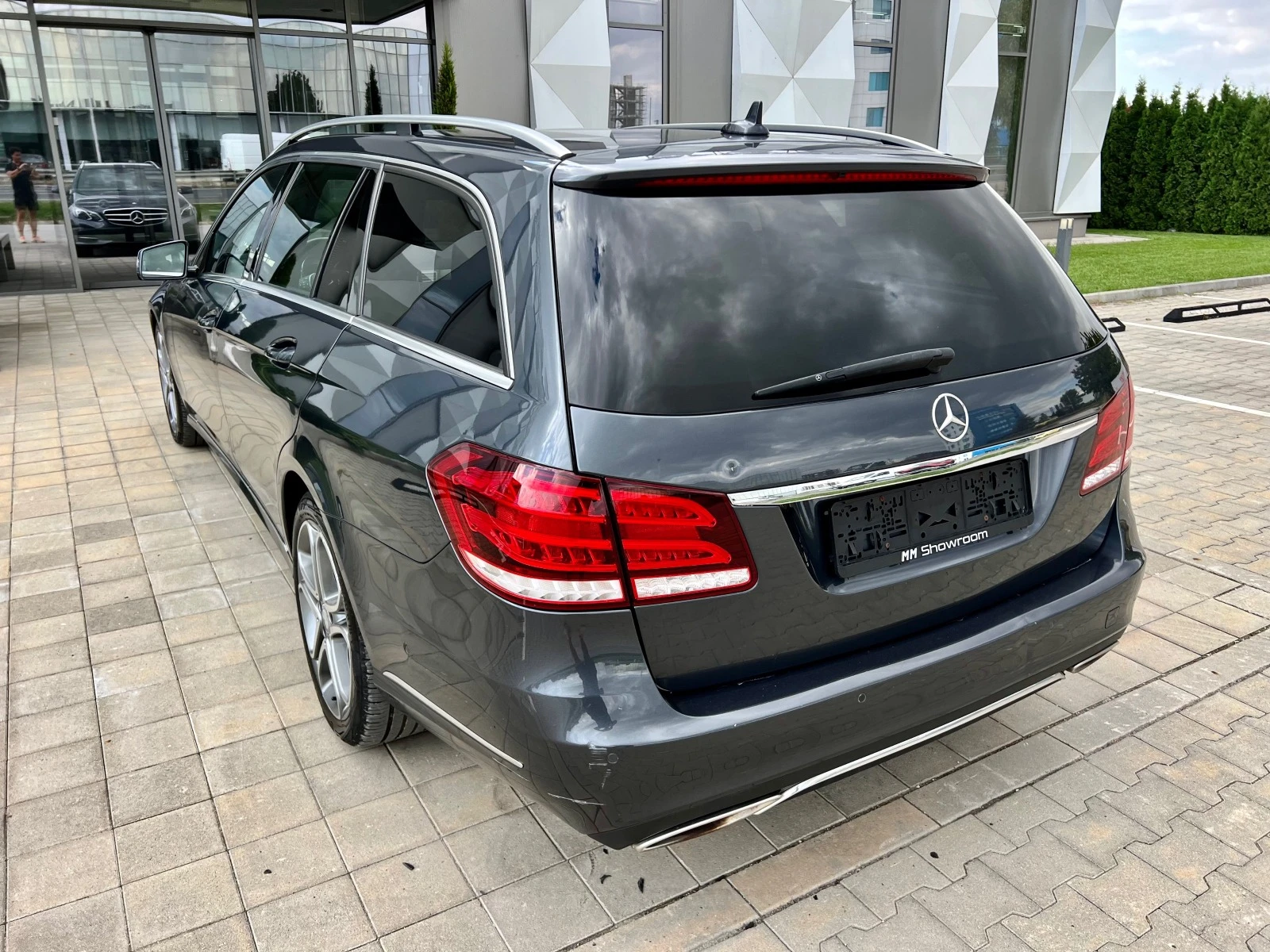 Mercedes-Benz E 350 4MATIC-DISTRONIK+ -МЪРТВА-ТОЧКА-LANE-ASIST-ЛЮК- - изображение 7