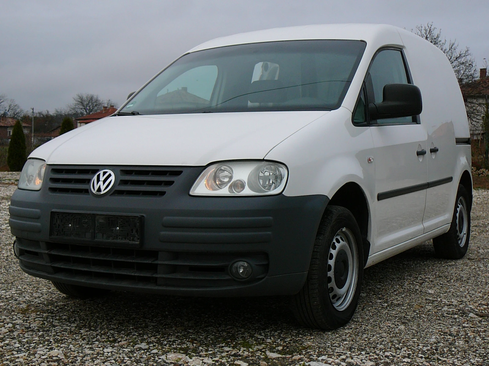 VW Caddy 1.9 tdi клима 6 врати - изображение 4