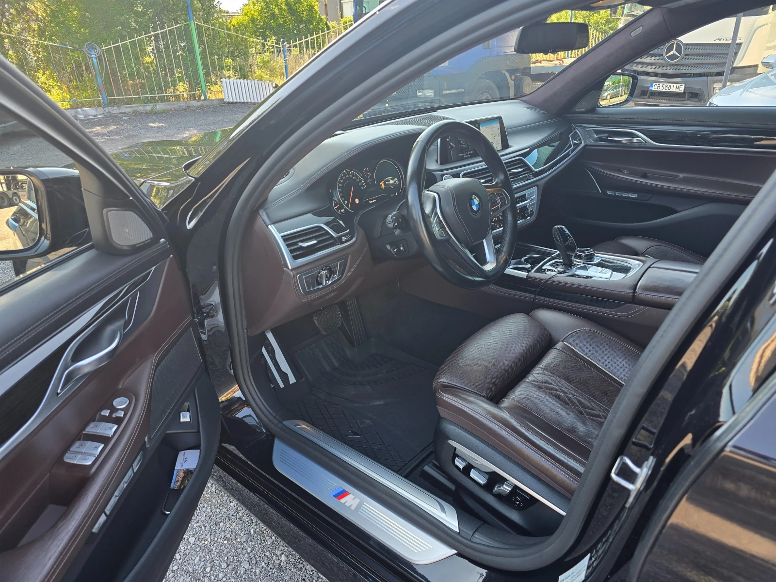 BMW 750 750 Xdrve - изображение 5