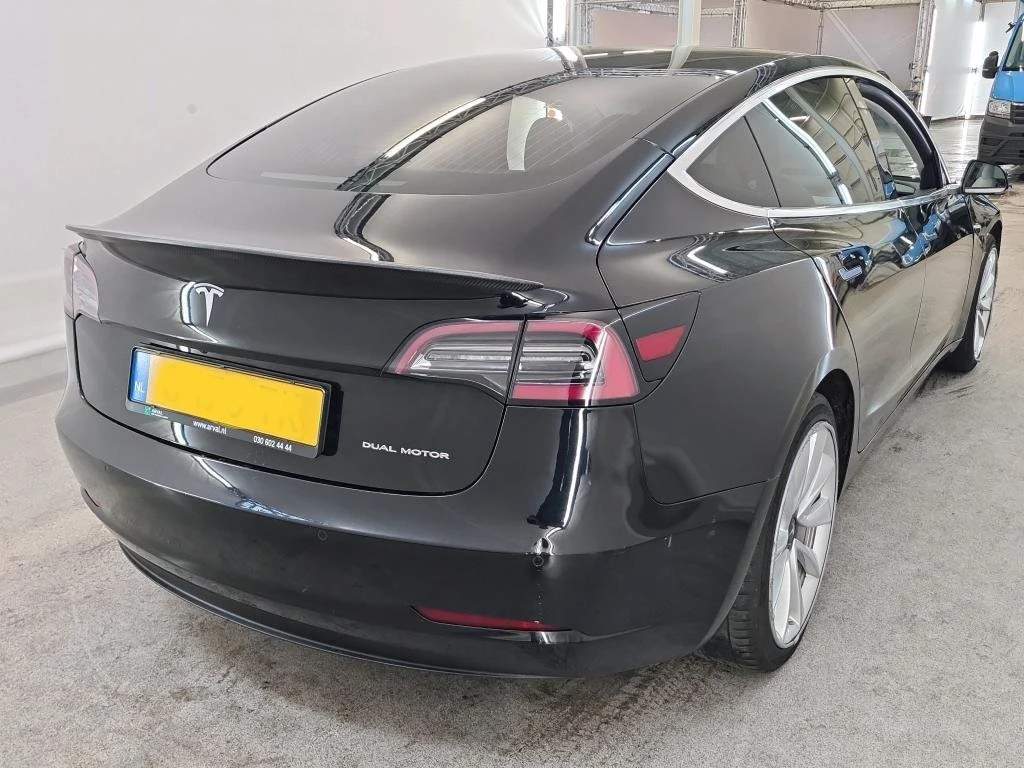 Tesla Model 3 Long Range AWD  - изображение 4