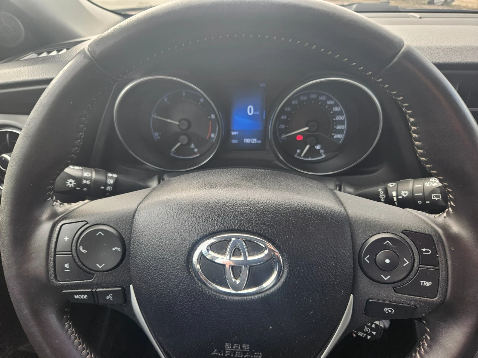 Toyota Auris 1.4 D4D | Mobile.bg � ����������� 14
