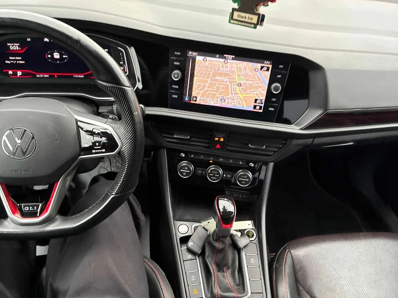 VW Jetta * GLI* ОТ ГЛАВНО ПРЕДСТАВИТЕЛСТВО НА VOLKSWAGEN* , снимка 9 - Автомобили и джипове - 53996483