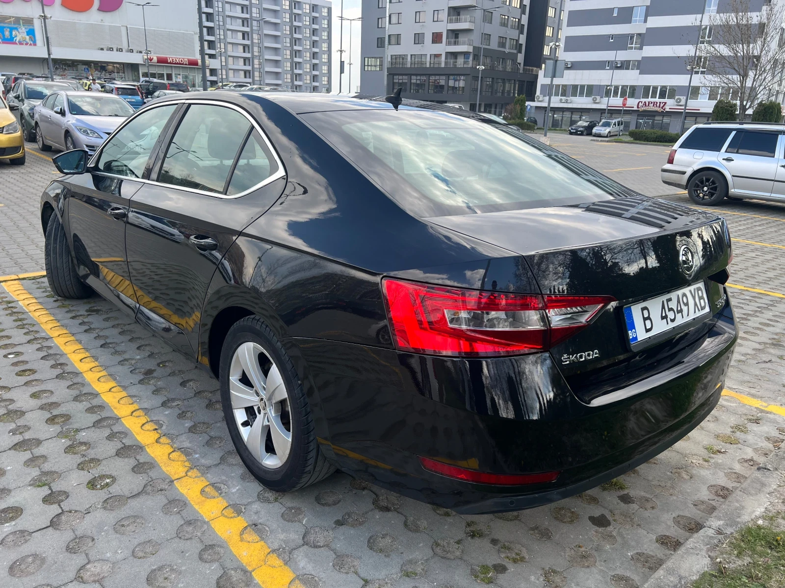 Skoda Superb 2.0TDI /150кс/НАПЪЛНО ОБСЛУЖЕН, снимка 5 - Автомобили и джипове - 54077218