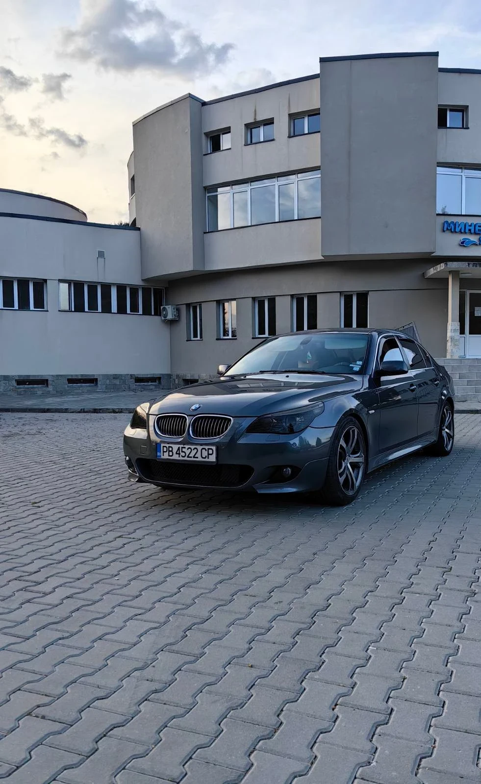 BMW 530, снимка 3 - Автомобили и джипове - 54141372