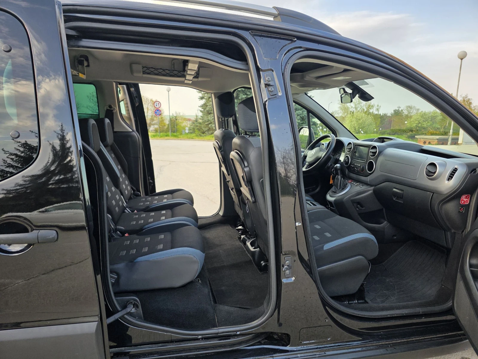 Citroen Berlingo 1.6HDi -112к.с XTR, Сервизна история. , снимка 13 - Автомобили и джипове - 54197206