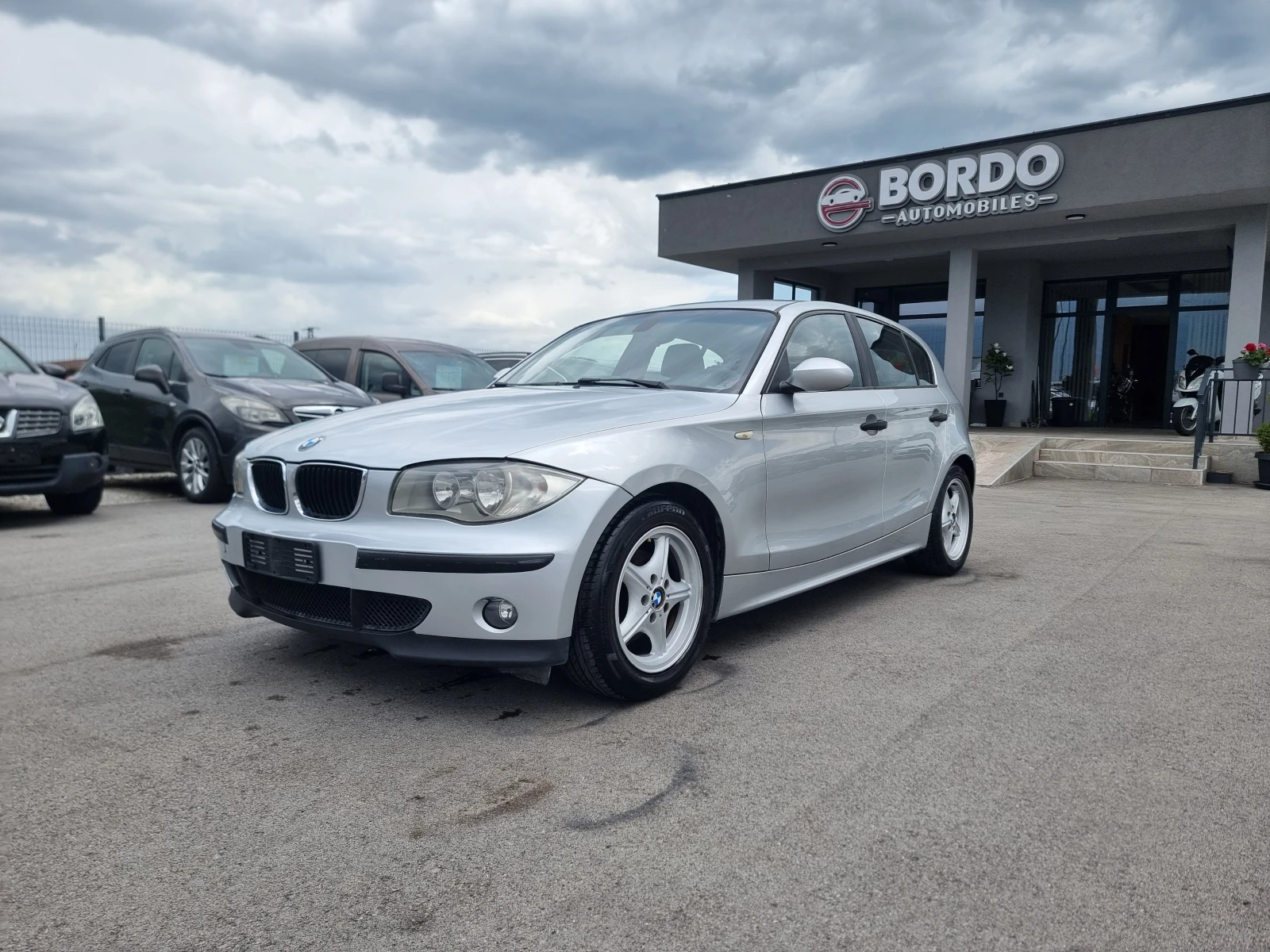 BMW 118 2.0D, снимка 3 - Автомобили и джипове - 54519649