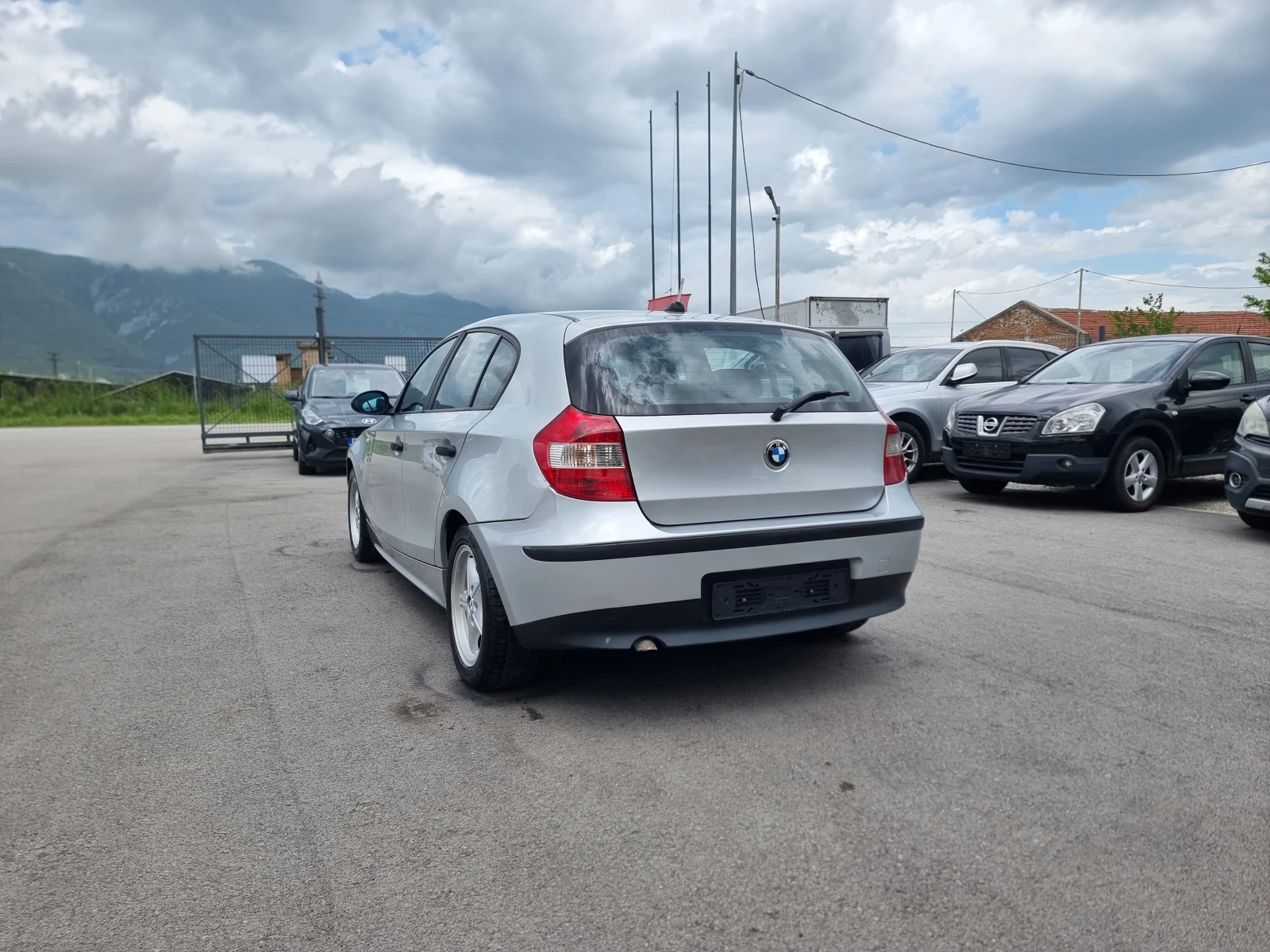 BMW 118 2.0D, снимка 5 - Автомобили и джипове - 54519649