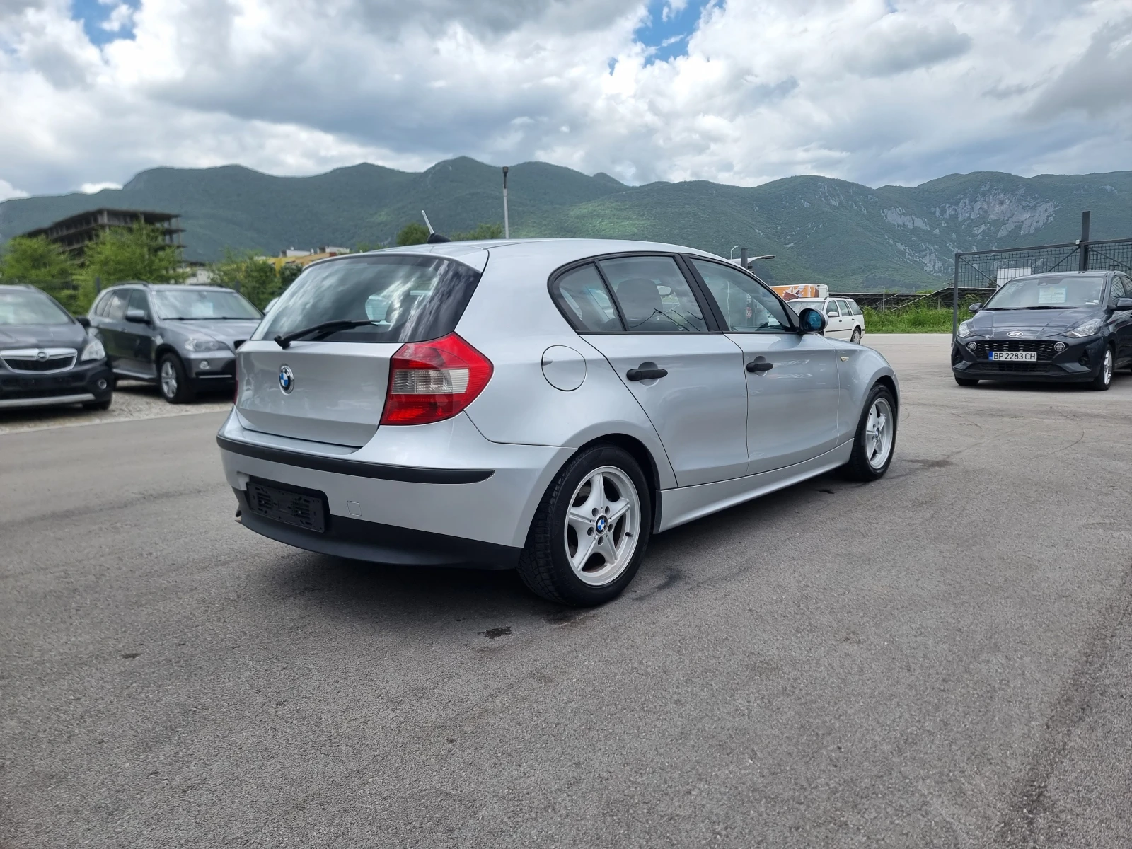 BMW 118 2.0D, снимка 7 - Автомобили и джипове - 54519649
