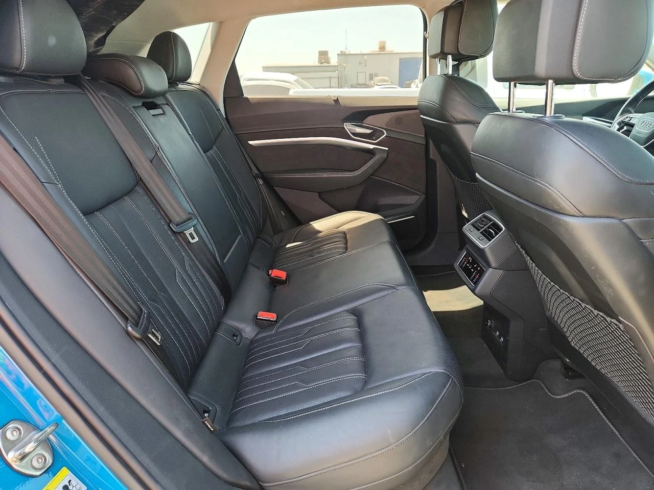 Audi E-Tron Prestige Quattro, снимка 10 - Автомобили и джипове - 54631422